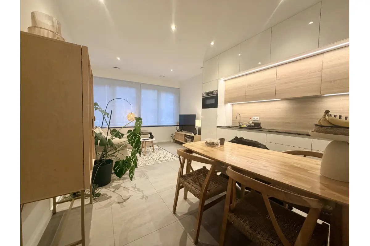 Rez-de-chaussée à louer à Mons 7000 875.00€ 2 chambres 79.00m² - annonce 663895