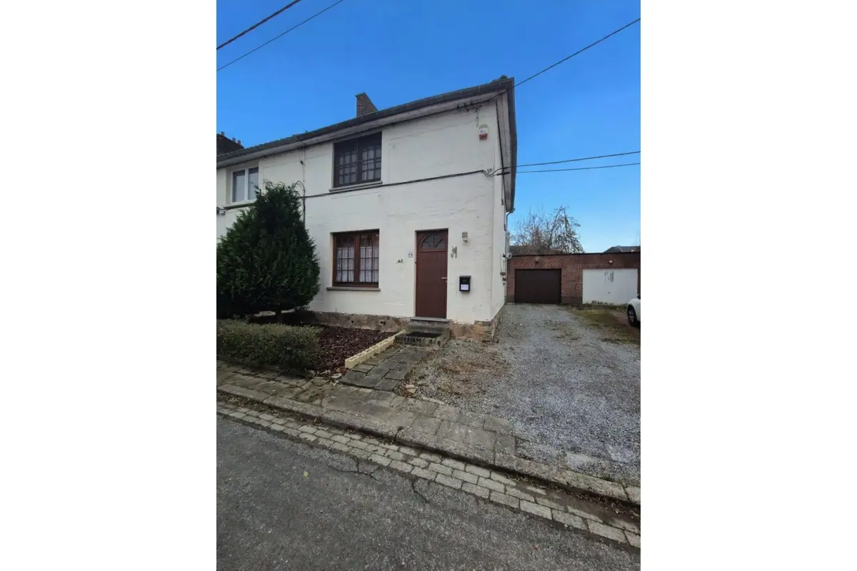 Maison à louer à Couillet 6010 1000.00€ 3 chambres 115.00m² - annonce 663926