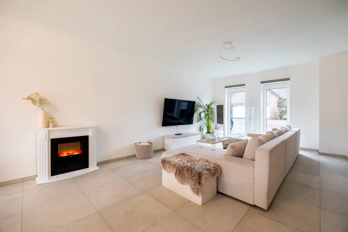 Maison à louer à Mont-sur-Marchienne 6032 1800.00€ 5 chambres 200.00m² - annonce 665415