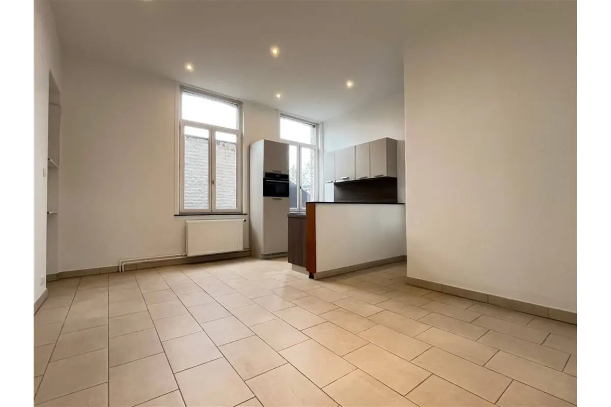 Appartement à louer à Tournai 7500 875.00€ 2 chambres 105.00m² - annonce 664566