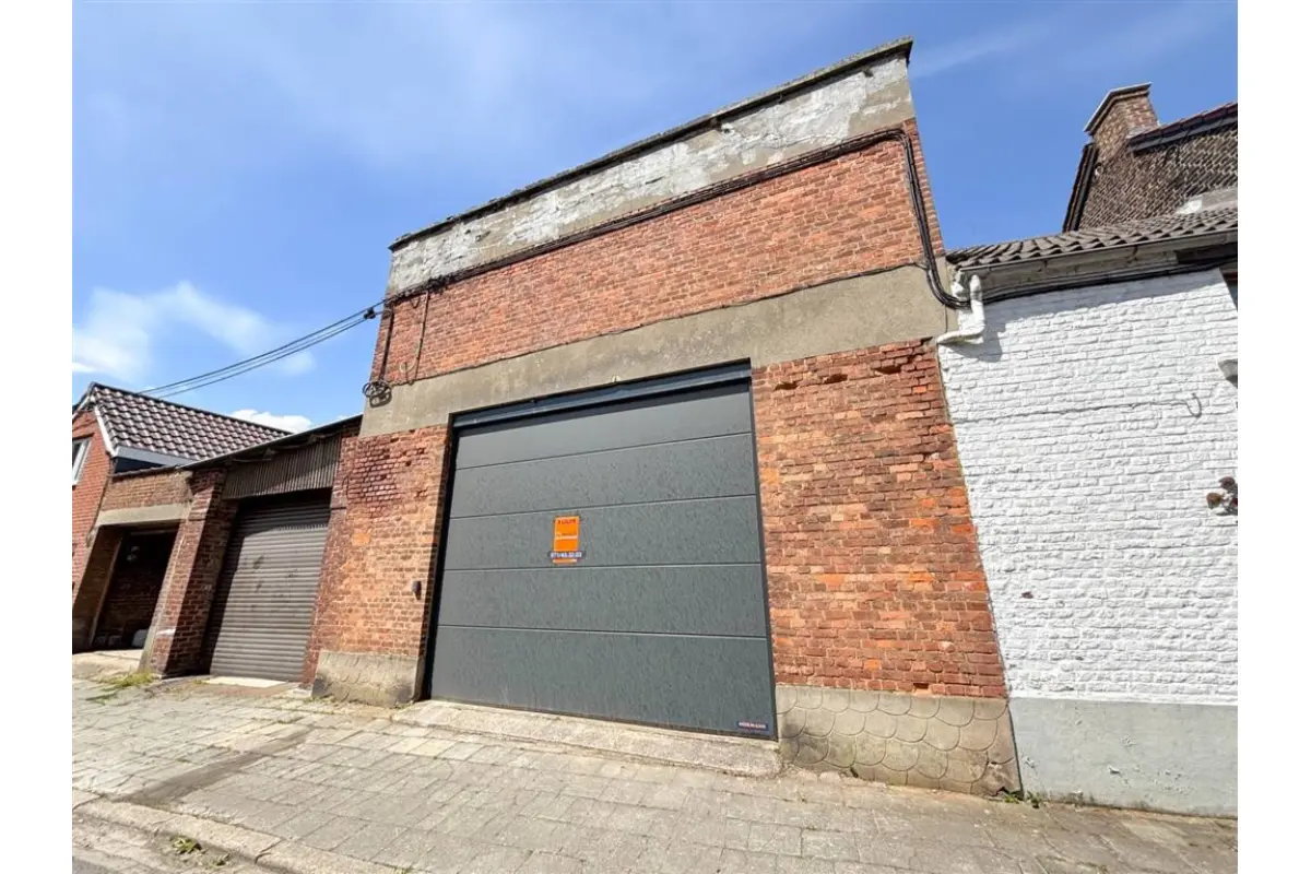 Commerce à louer à Jumet 6040 550.00€  chambres 105.00m² - annonce 666310