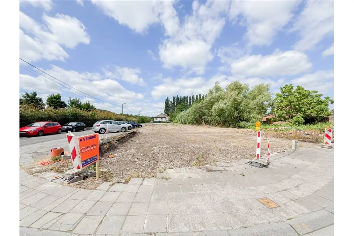 Terrain à vendre à Roux 6044 80000.00€  chambres m² - annonce 666320