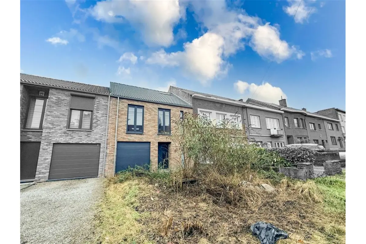 Maison à vendre à Marcinelle 6001 179000.00€ 5 chambres m² - annonce 666317