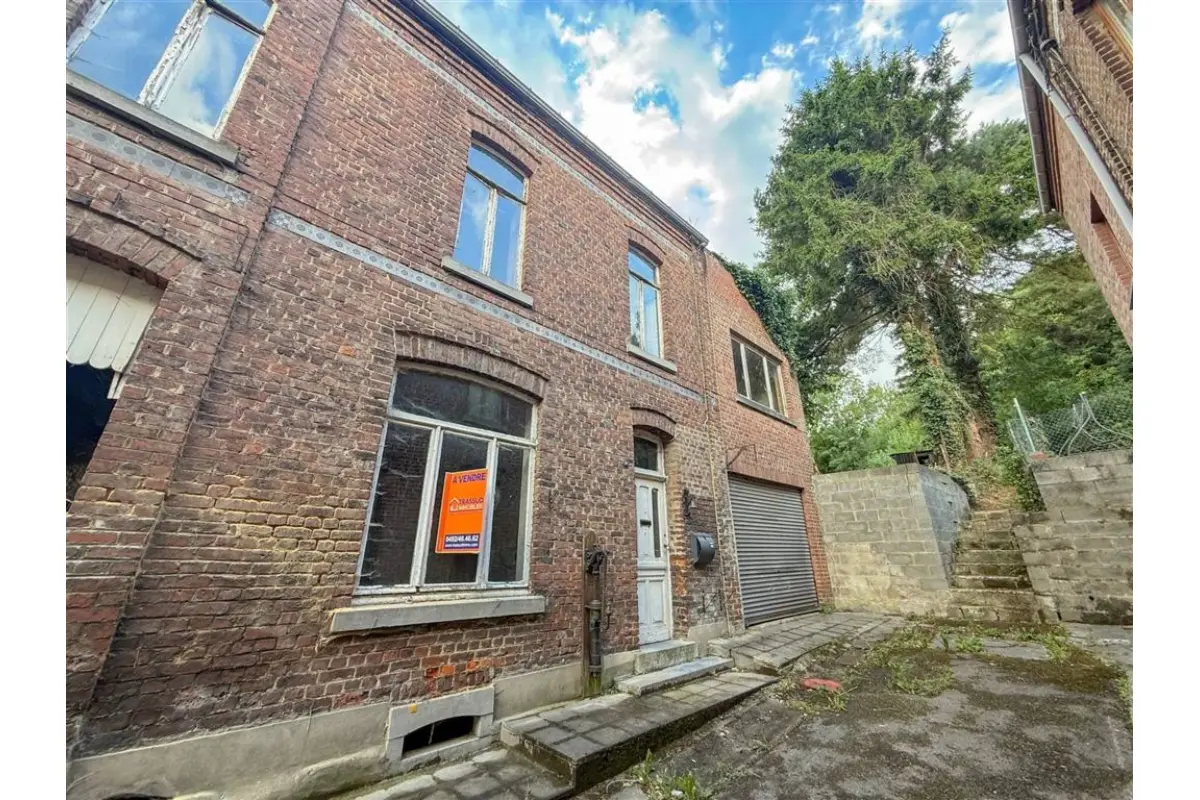 Maison à  à Erquelinnes 6560 76000.00€ 5 chambres 117.13m² - annonce 666306