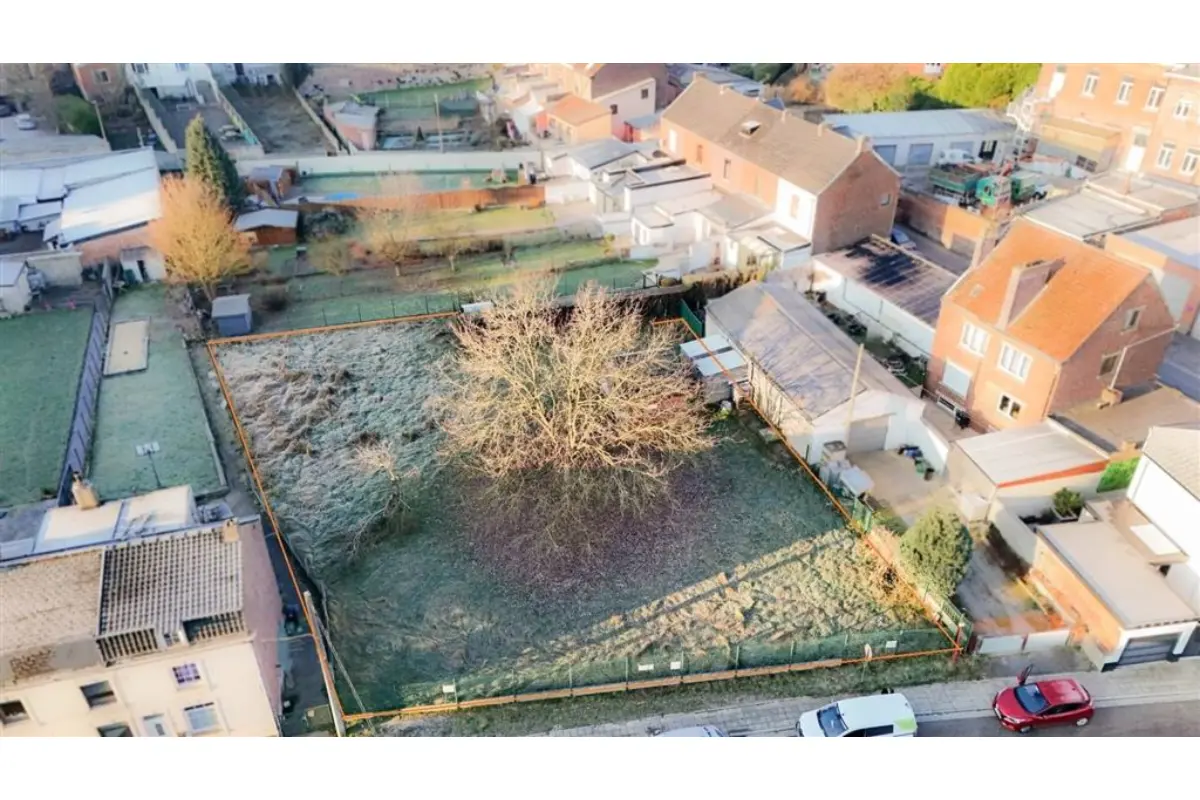 Terrain à vendre à Montigny-le-Tilleul 6110 135000.00€  chambres m² - annonce 666331