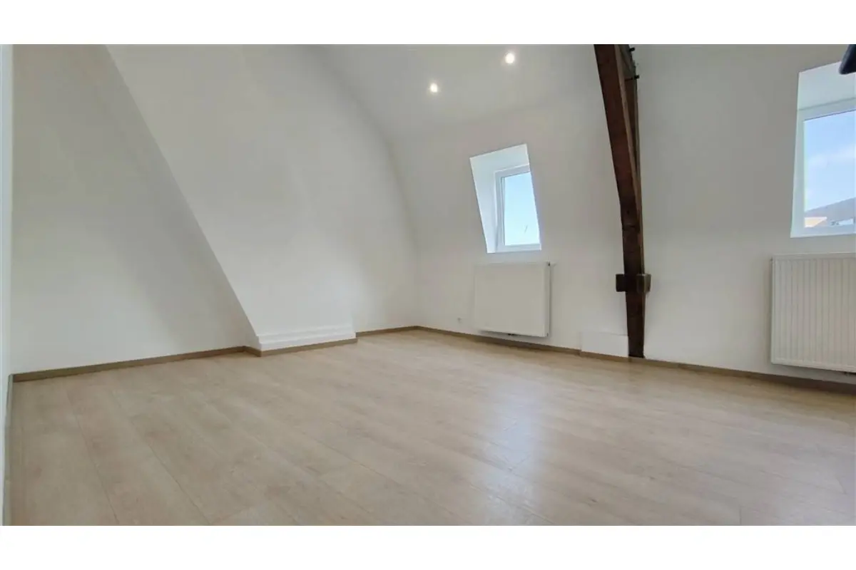 Appartement à louer à Tournai 7500 1200.00€ 3 chambres m² - annonce 667486