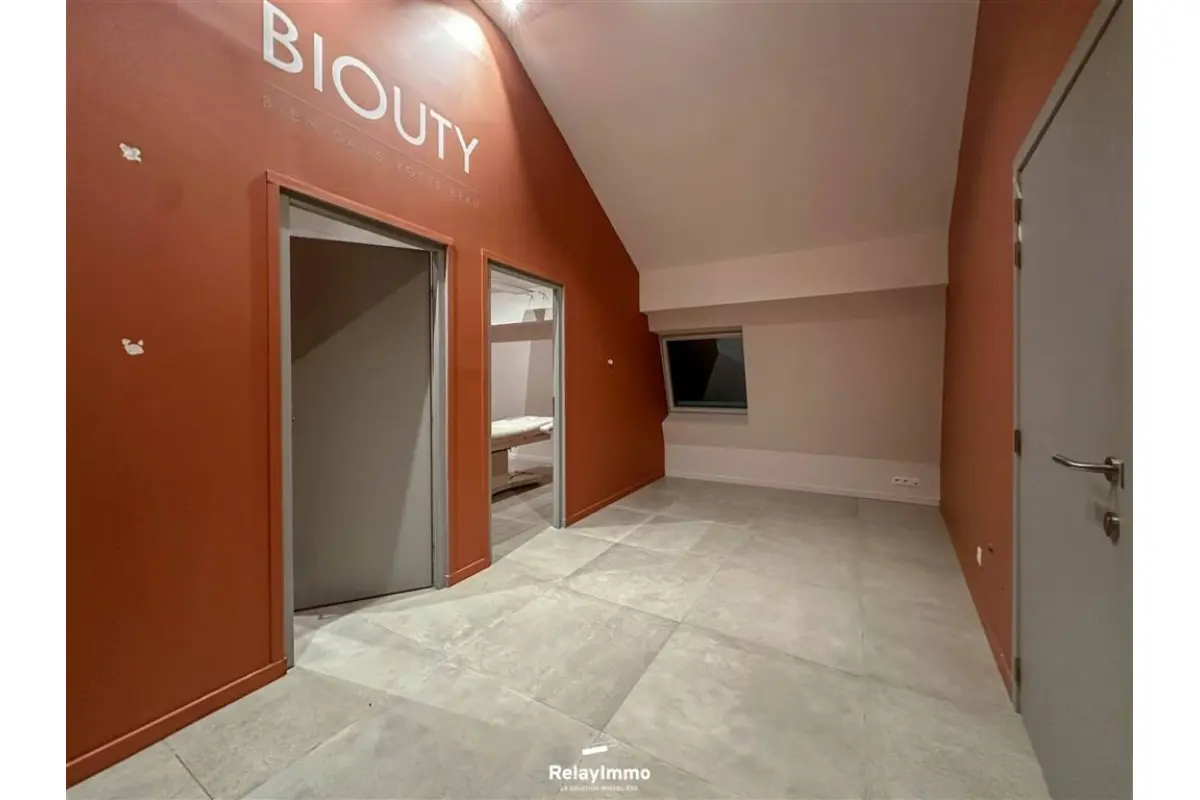 Autre à louer à Tournai 7500 700.00€  chambres m² - annonce 667144