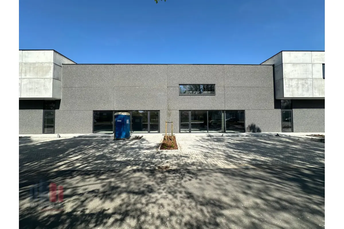 Commerce à louer à Mouscron 7700 2400.00€  chambres 188.00m² - annonce 667835