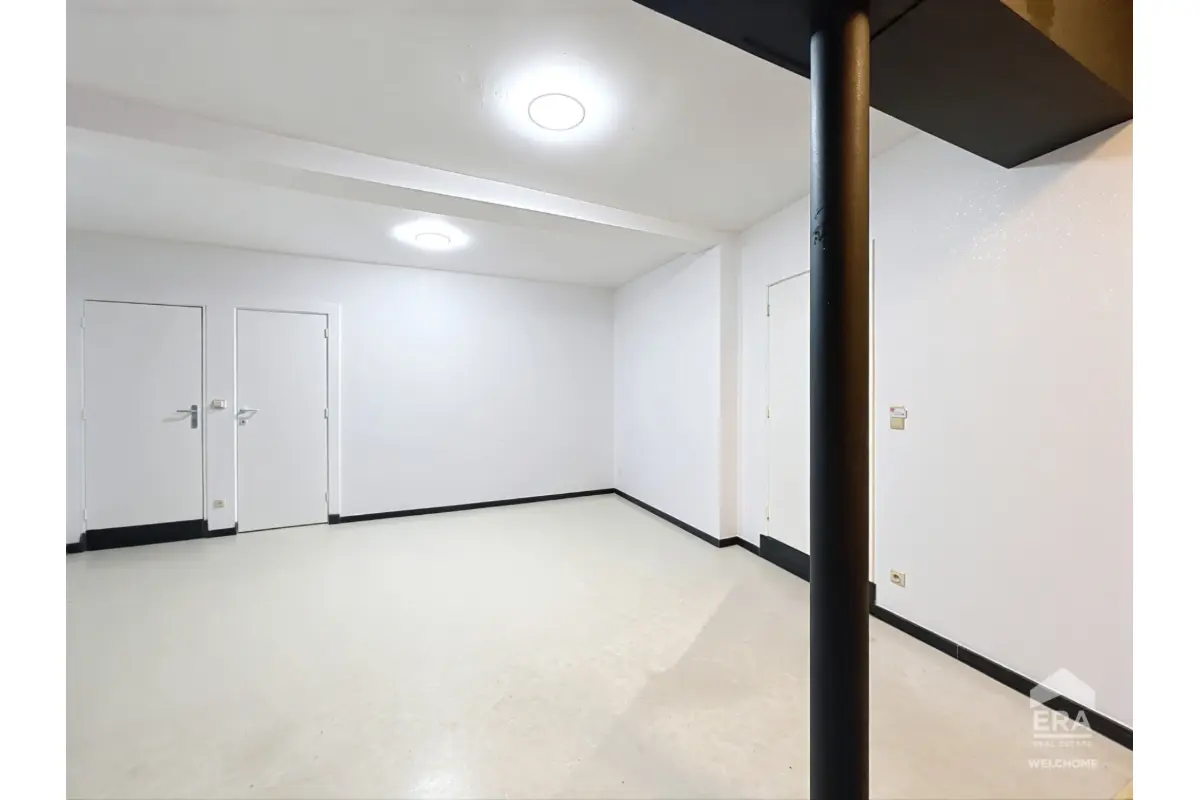 Commerce à louer à Soignies 7060 450.00€ 0 chambres 35.00m² - annonce 668078