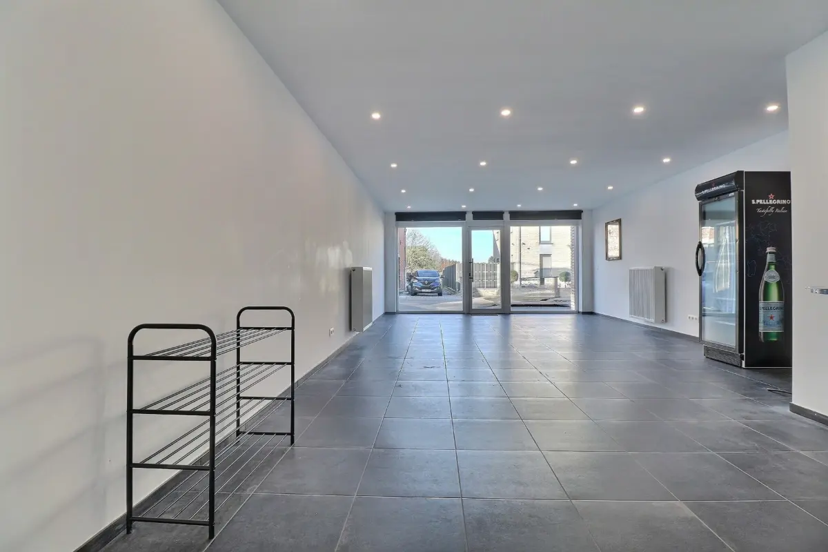 Commerce à louer à Ham-sur-Heure-Nalinnes 6120 1800.00€  chambres 71.00m² - annonce 668727