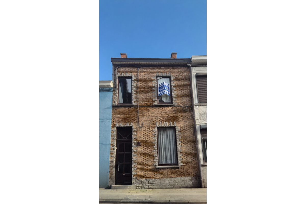 Maison à vendre à Courcelles 6180 160000.00€ 2 chambres 145.00m² - annonce 670478