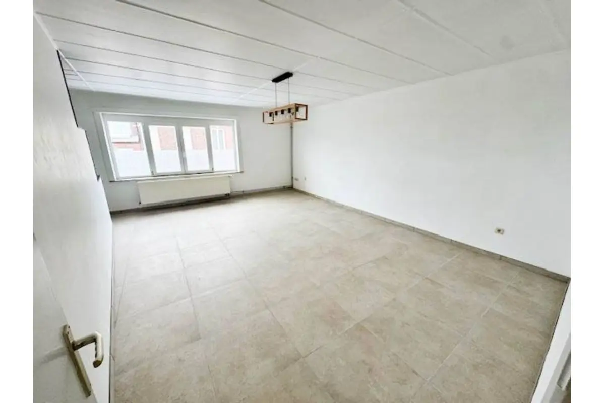 Appartement à louer à Monceau-sur-Sambre 6031 750.00€ 2 chambres 118.00m² - annonce 670975