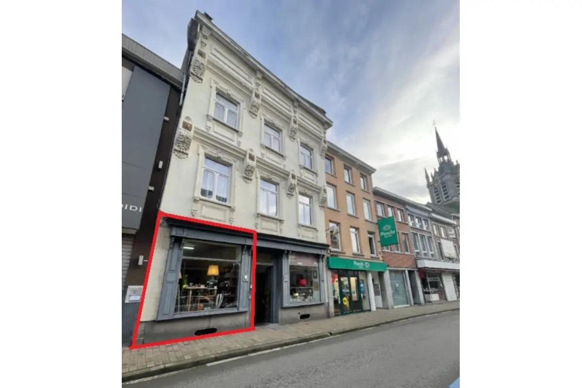 Commerce à louer à Enghien 7850 390.00€  chambres 10.00m² - annonce 669561