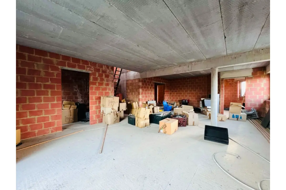 Appartement à vendre à Mouscron 7700 109000.00€ 3 chambres 140.00m² - annonce 669215