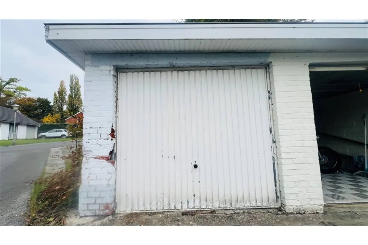 Parking / garage à vendre à Vaulx 7536 18000.00€  chambres m² - annonce 671714