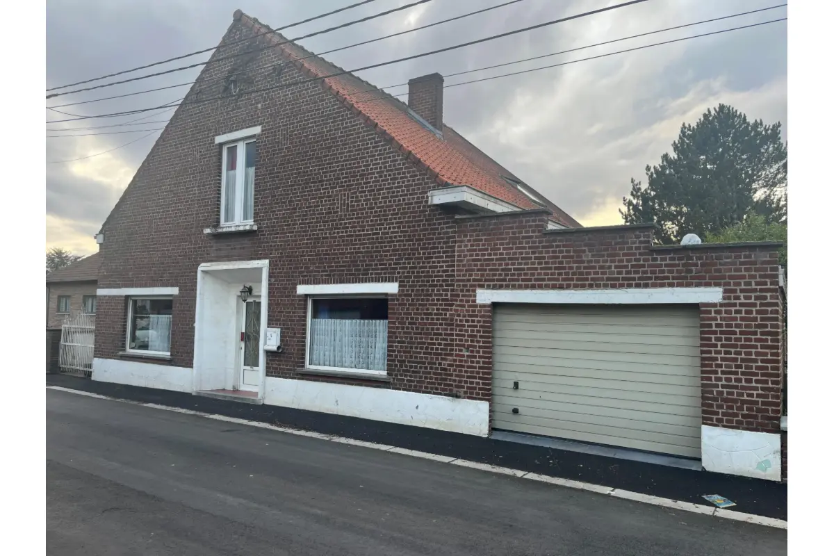 Maison à vendre à Jumet 6040 190000.00€ 4 chambres 215.00m² - annonce 673126