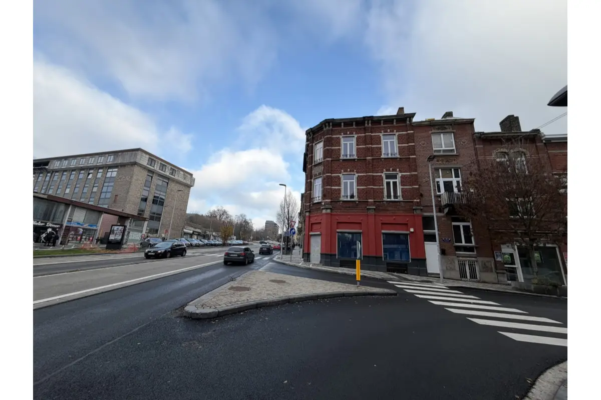 Appartement à  à Charleroi 6000 650.00€ 1 chambres m² - annonce 672623