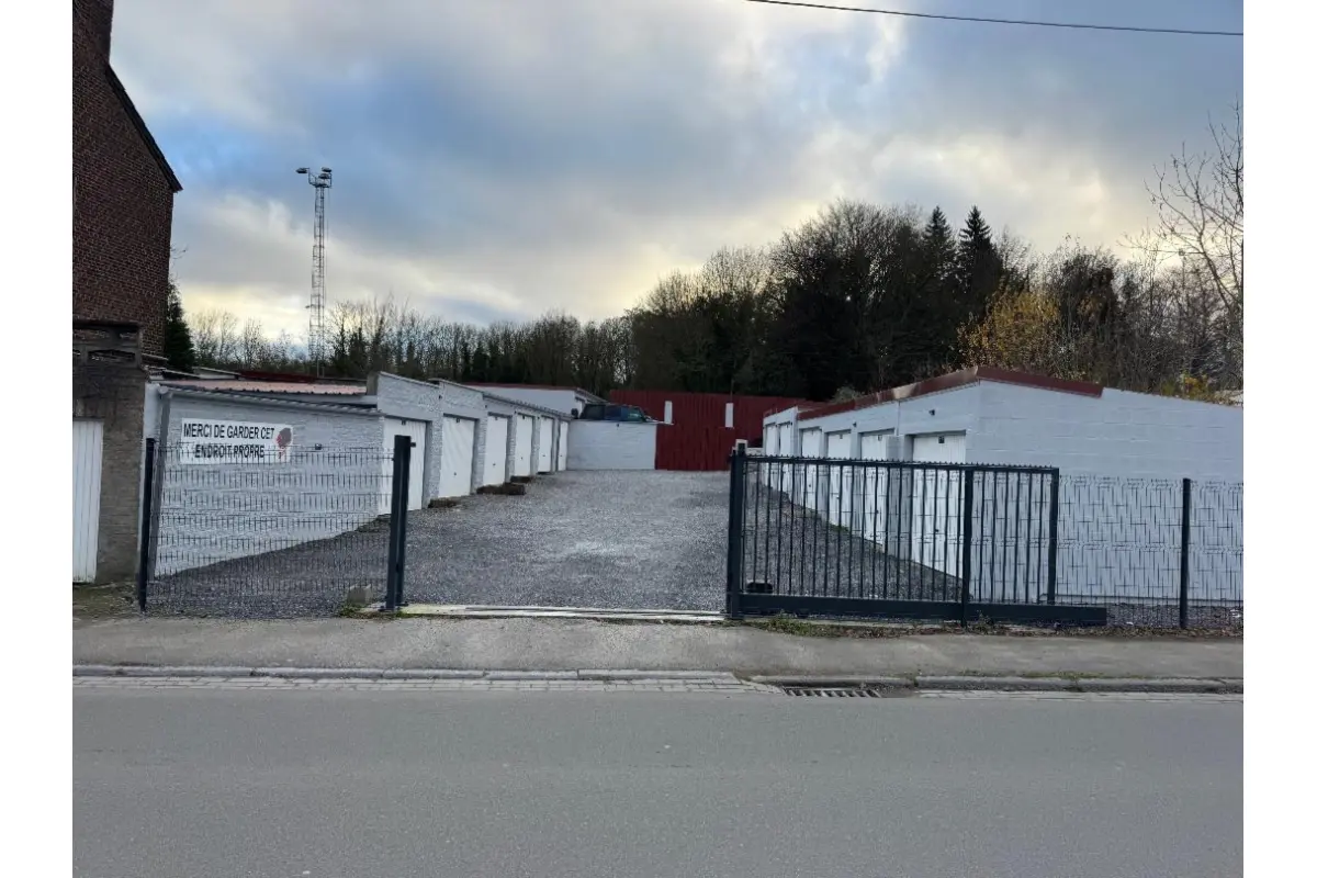 Box à vendre à Mont-sur-Marchienne 6032 265000.00€  chambres m² - annonce 672801