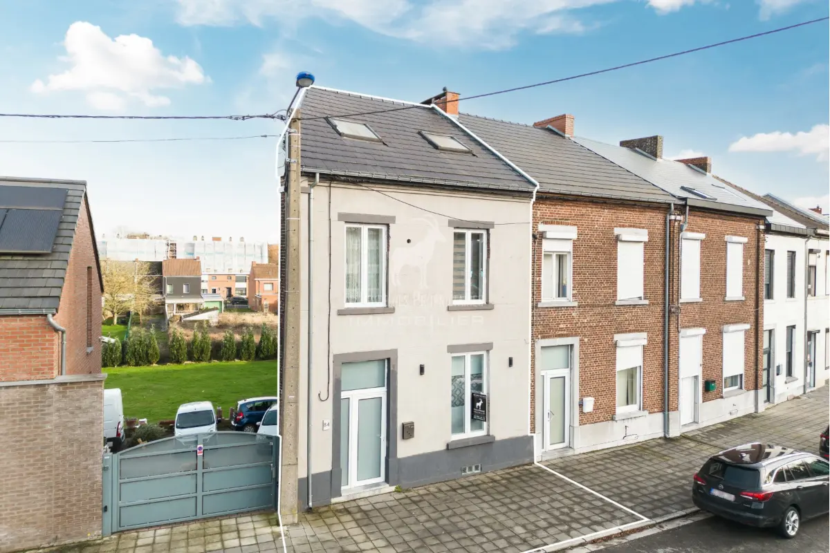 Maison à vendre à Marchienne-au-Pont 6030 174999.00€ 3 chambres 144.00m² - annonce 673104