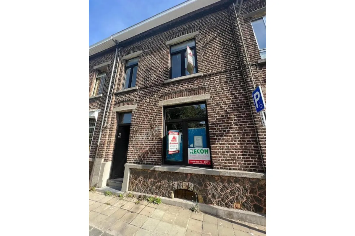 Appartement à louer à Marchienne-au-Pont 6030 700.00€ 1 chambres 60.00m² - annonce 674317