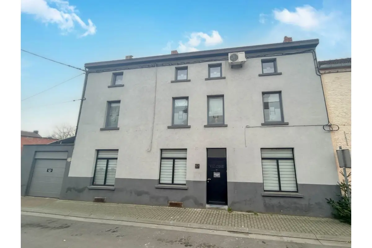 Maison à vendre à Trazegnies 6183 375000.00€ 8 chambres 393.00m² - annonce 674847