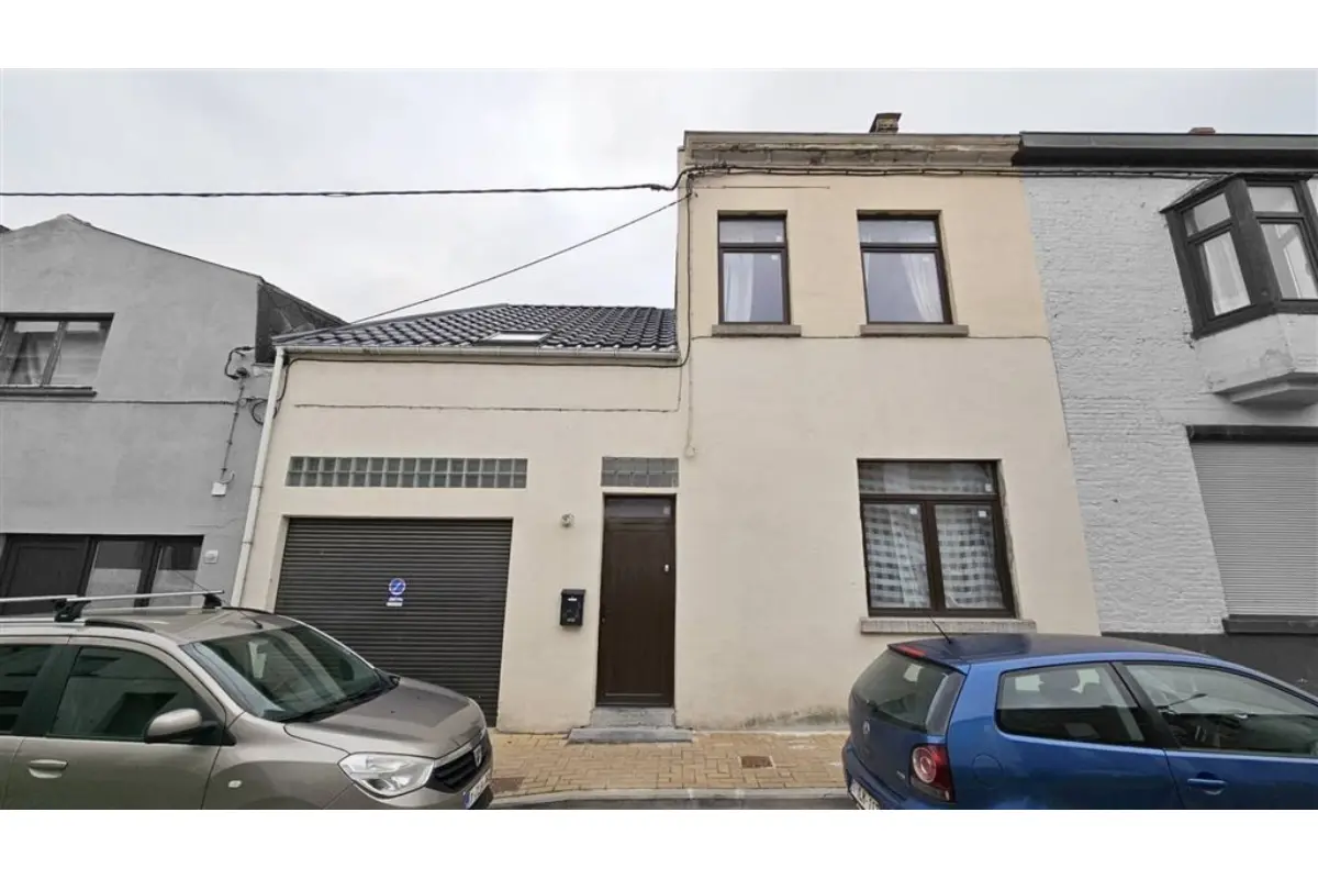 Maison à  à Houdeng-Goegnies 7110 90000.00€ 3 chambres 186.00m² - annonce 675618