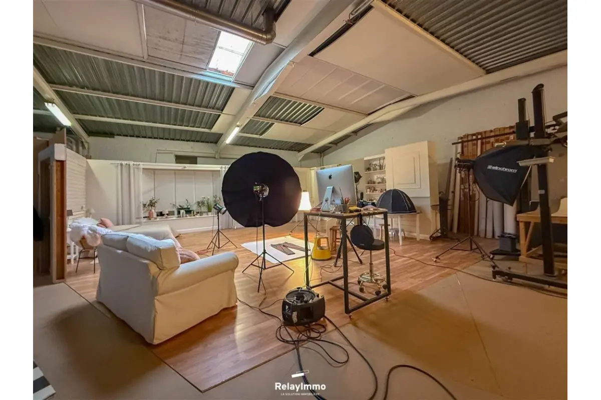 Parking / garage à louer à Tournai 7500 900.00€  chambres m² - annonce 675622