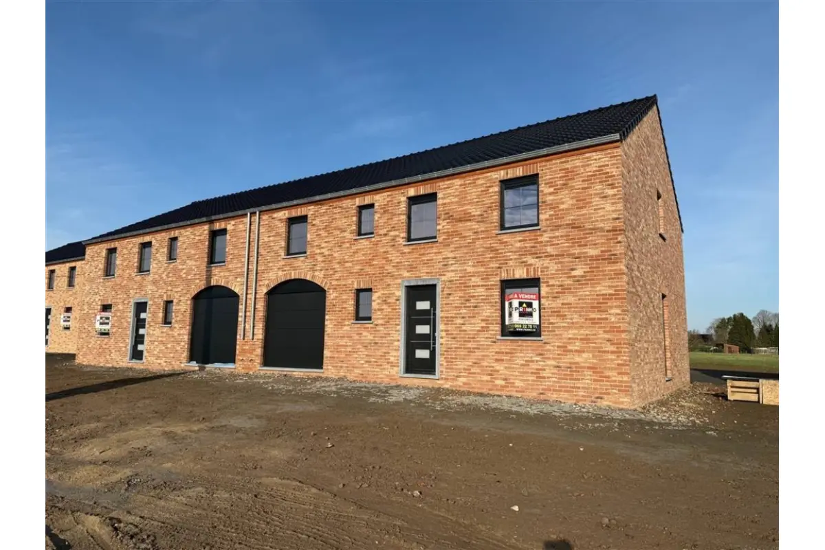 Maison à vendre à Chièvres 7950 370000.00€ 4 chambres 208.00m² - annonce 678020