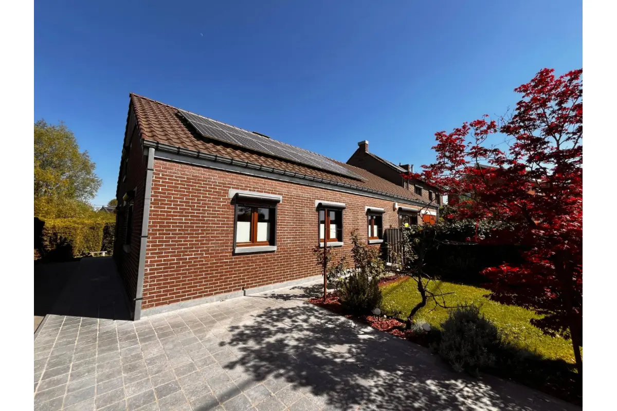 Villa à vendre à Thieu 7070 310000.00€ 3 chambres m² - annonce 678103