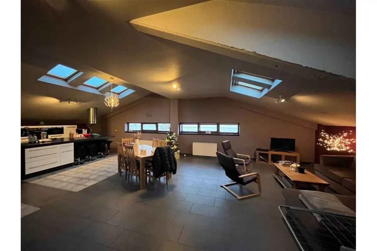 Appartement à louer à Huissignies 7950 900.00€ 3 chambres 194.60m² - annonce 677748