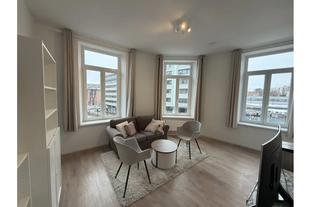 Kot à louer à Charleroi 6000 425.00€ 3 chambres 120.00m² - annonce 677786