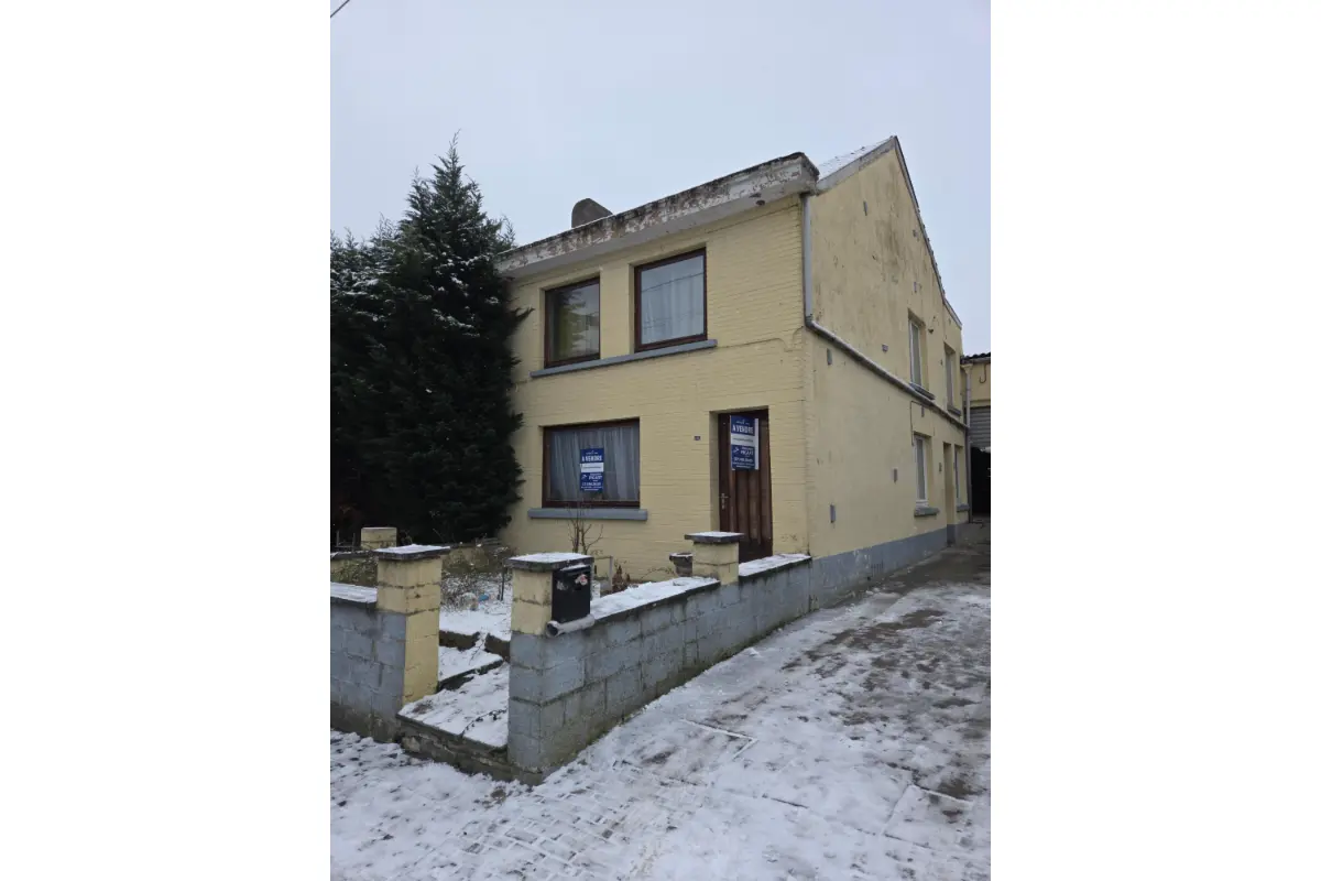 Maison à vendre à Courcelles 6180 95000.00€ 3 chambres m² - annonce 679289