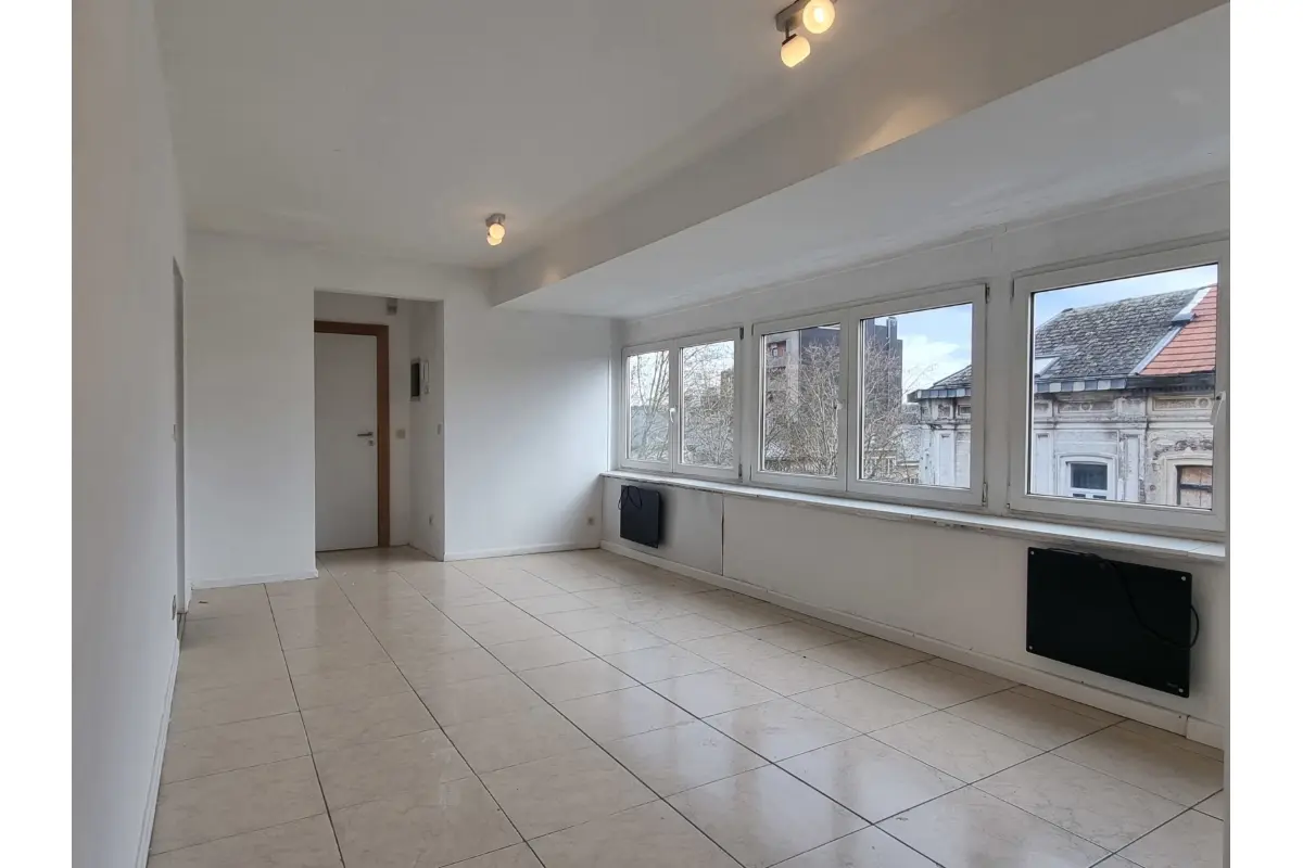 Appartement à vendre à Charleroi 6000 79000.00€ 2 chambres 55.00m² - annonce 679236