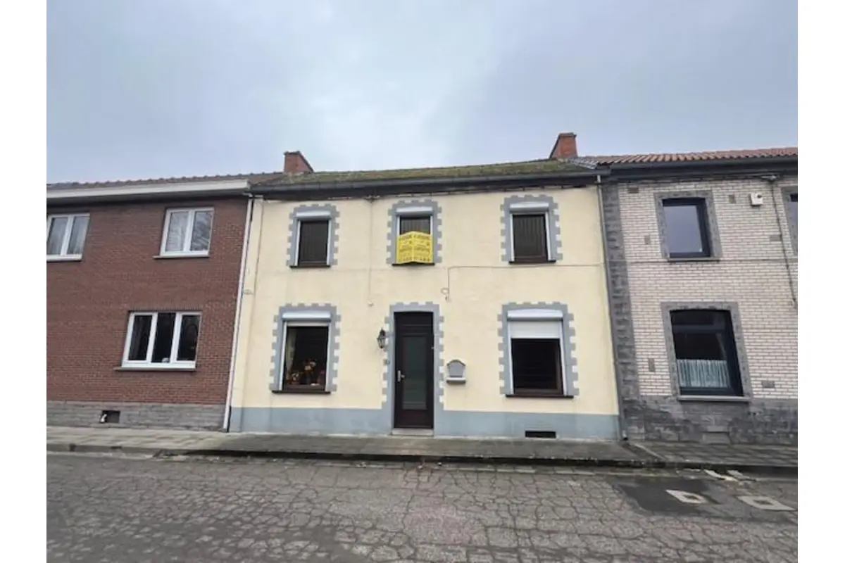 Maison à vendre à Fontaine-l'Evêque 6140 130000.00€ 3 chambres 130.00m² - annonce 679083