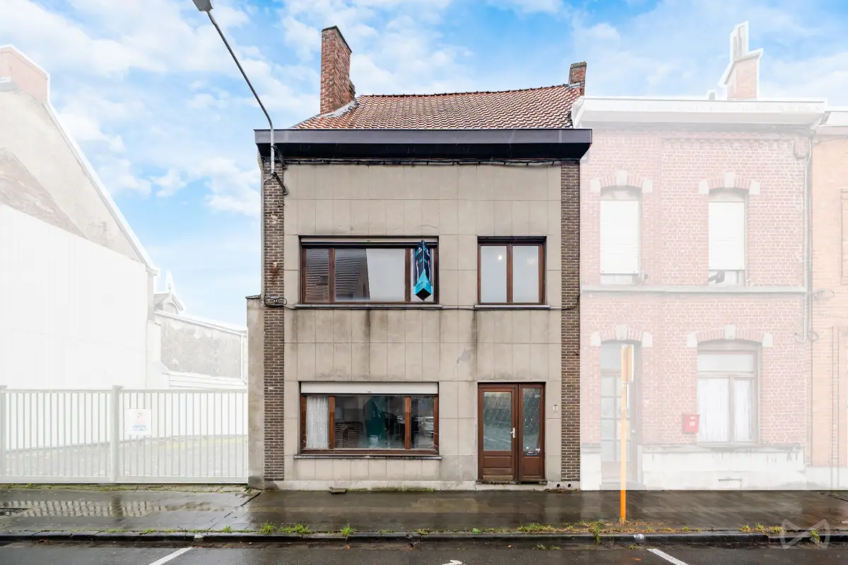 Maison à vendre à Leuze-en-Hainaut 7900 120000.00€ 3 chambres 134.00m² - annonce 679587