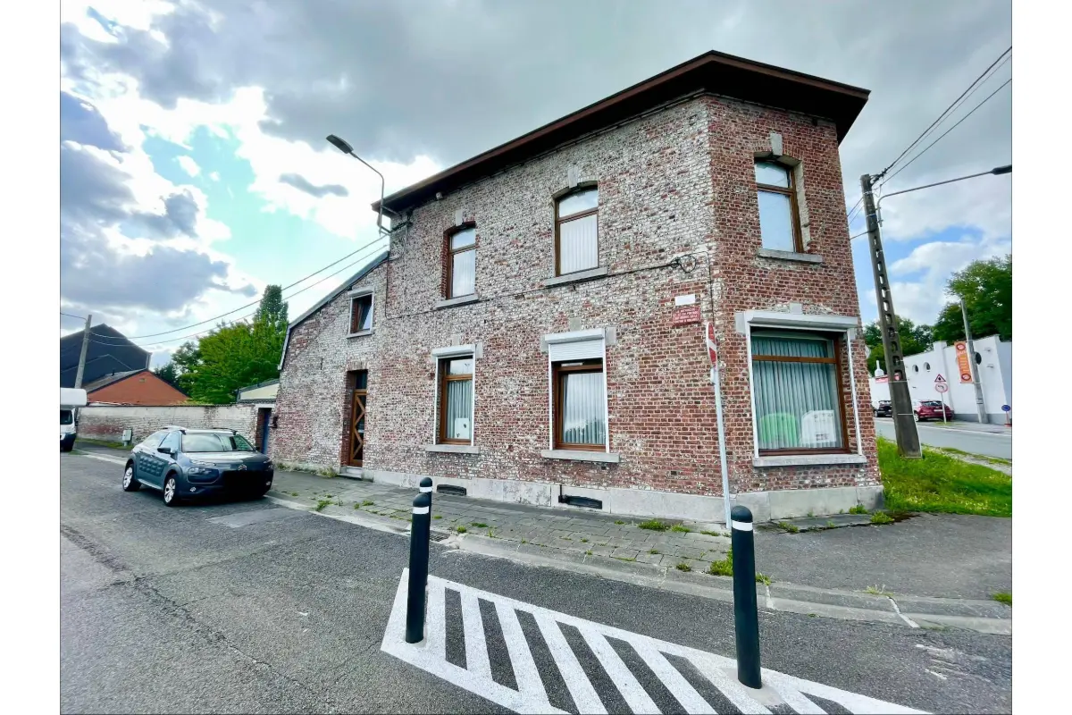 Maison à vendre à Morlanwelz 7140 180000.00€ 4 chambres 179.00m² - annonce 680831