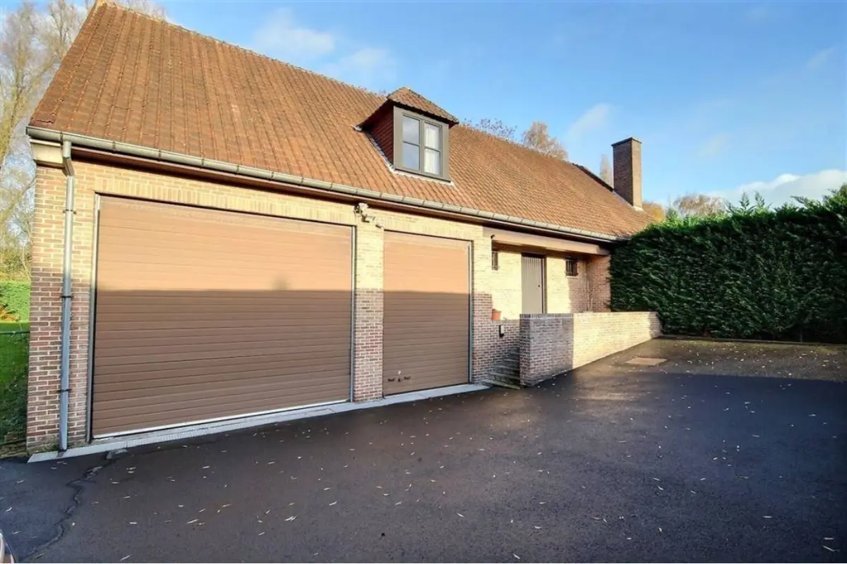 Maison à vendre à Mouscron 7700 600000.00€ 4 chambres 420.00m² - annonce 680798