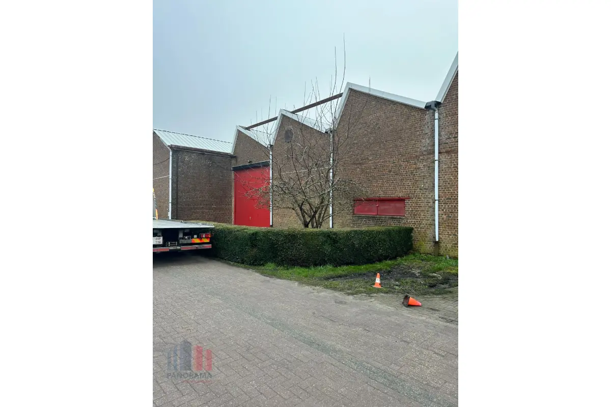 Commerce à vendre à Enghien 7850 610000.00€  chambres 735.00m² - annonce 681201