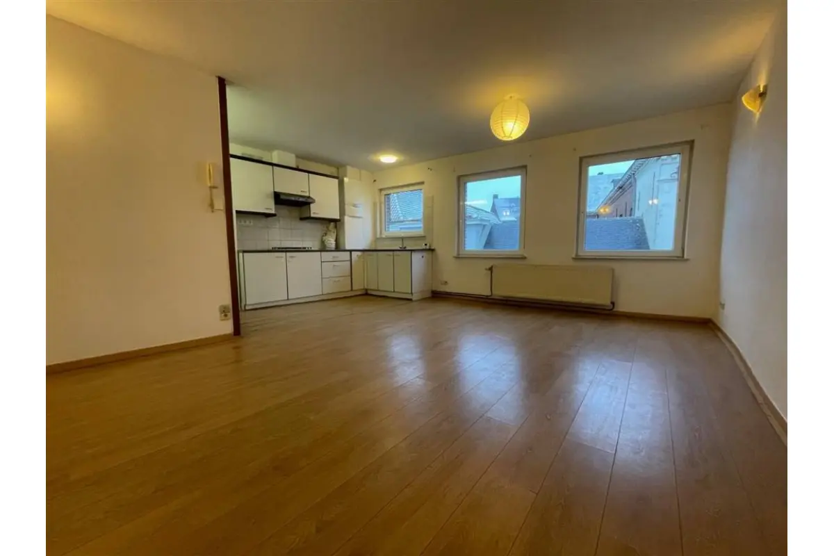Appartement à  à Tournai 7500 600.00€ 1 chambres 55.00m² - annonce 682128