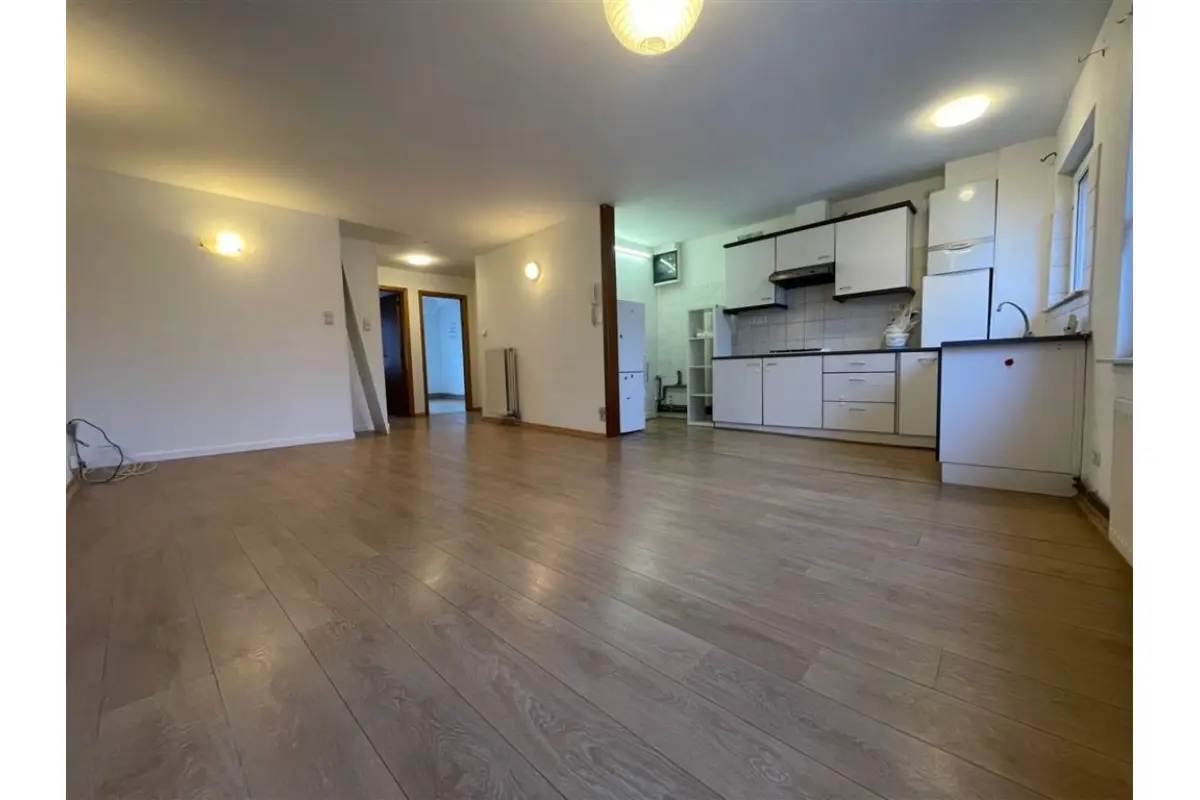 Appartement à  à Tournai 7500 600.00€ 1 chambres 55.00m² - annonce 682128