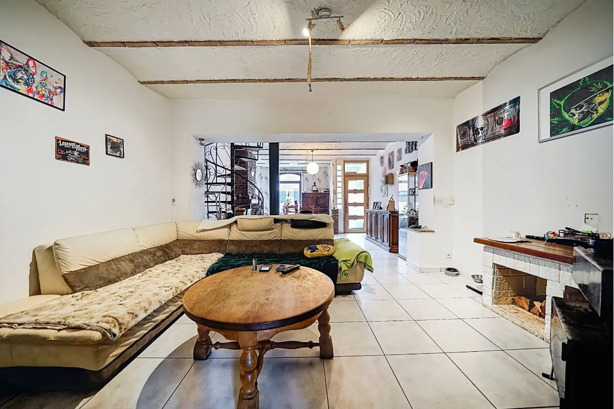 Maison à vendre à Monceau-sur-Sambre 6031 145000.00€ 2 chambres 107.00m² - annonce 682206