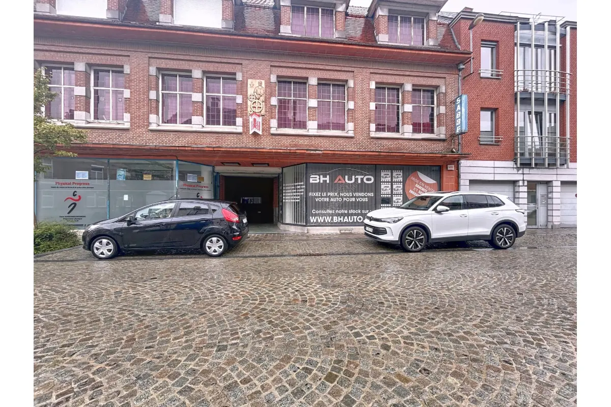 Immeuble mixte à vendre à Tournai 7500 179000.00€  chambres 260.00m² - annonce 683147