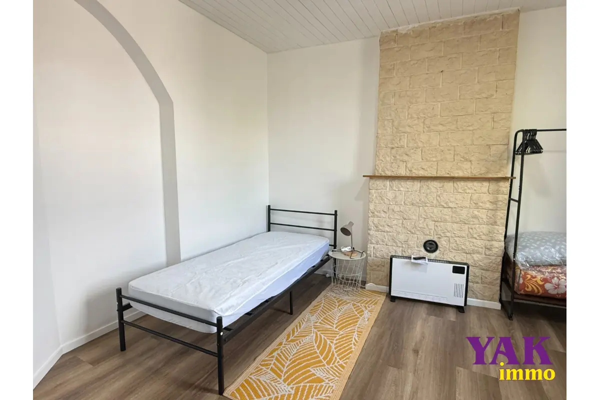 Appartement à louer à Ransart 6043 450.00€ 1 chambres 135.00m² - annonce 684579