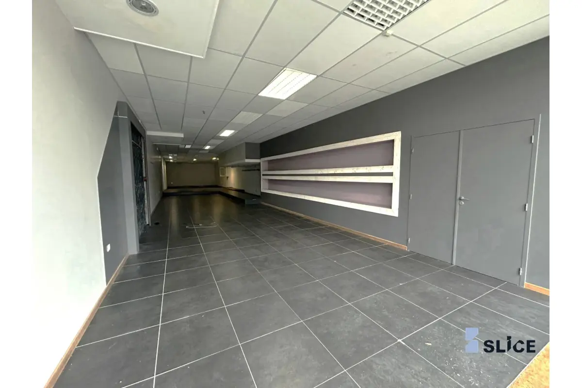 Commerce à louer à Mons 7000 2000.00€  chambres 200.00m² - annonce 685073