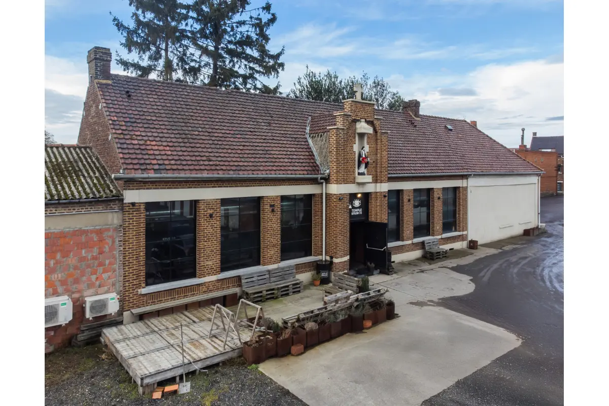 Commerce à vendre à Flénu 7012 290000.00€  chambres 285.00m² - annonce 685094