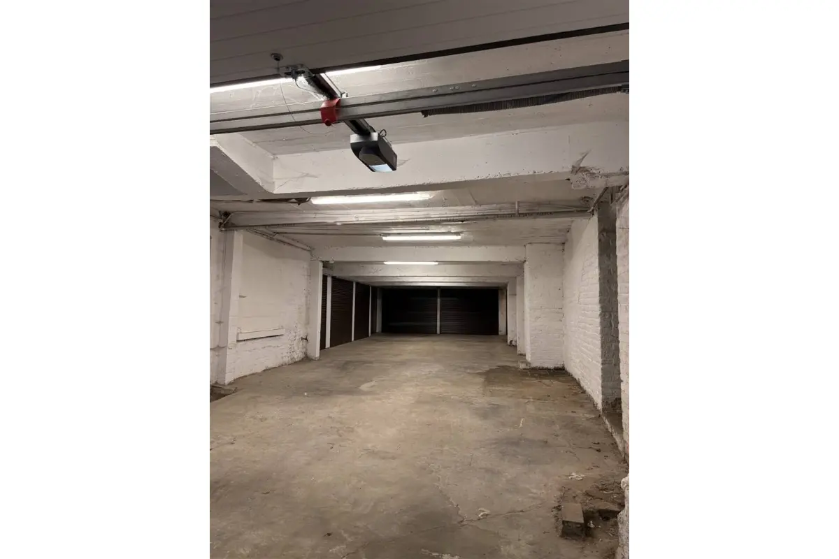 Box à vendre à Marchienne-au-Pont 6030 110000.00€  chambres m² - annonce 685219