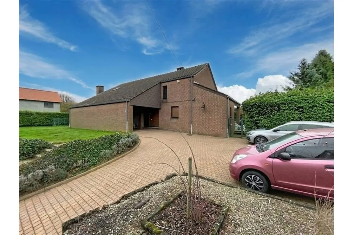 Maison à louer à Nalinnes 6120 1700.00€ 3 chambres 280.00m² - annonce 685747