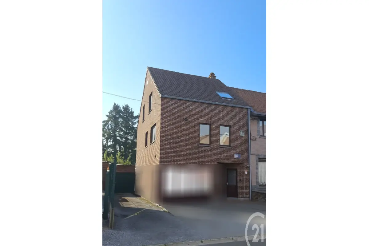Maison à vendre à Mont-sur-Marchienne 6032 239000.00€ 3 chambres 130.00m² - annonce 686549