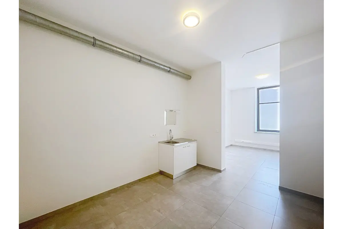 Commerce à louer à Mons 7000 900.00€  chambres 67.00m² - annonce 686752