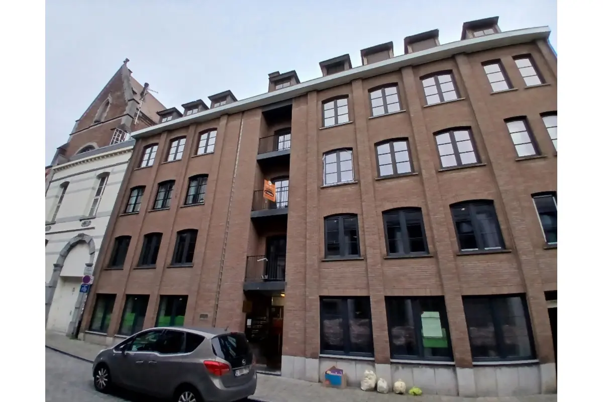 Appartement à vendre à Mons 7000 110000.00€ 1 chambres 55.00m² - annonce 686060